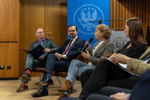 zdjęcie z debaty międzynarodowej